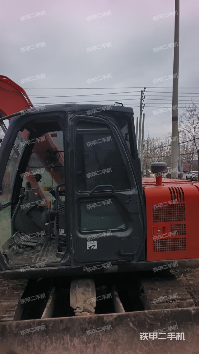 驾驶室整体(整机外观) 驾驶室整体(整机外观)