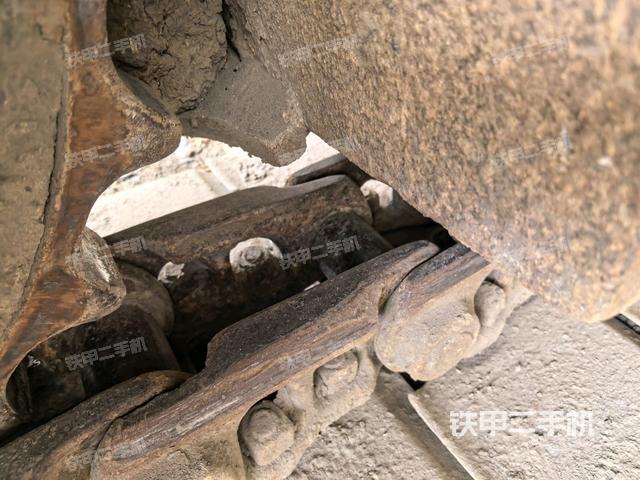 右侧履带整体（行走机构）