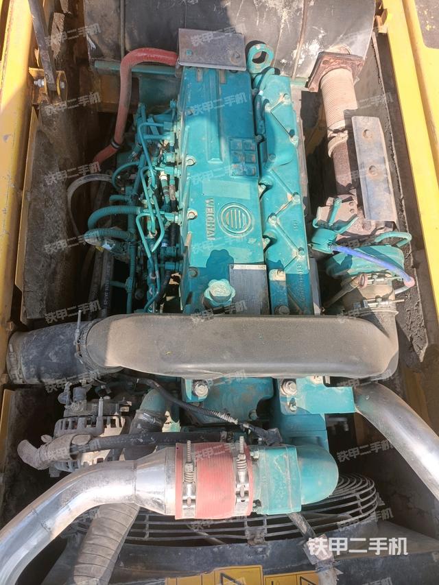 发动机整体俯视(整机外观) 发动机整体俯视(整机外观)