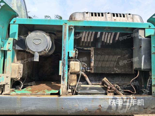 散热器正面(大件舱室) 散热器正面(大件舱室)