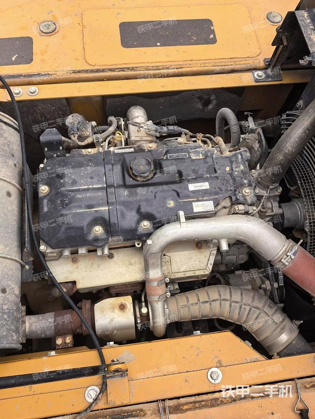 发动机室(上车部件) 发动机室(上车部件)