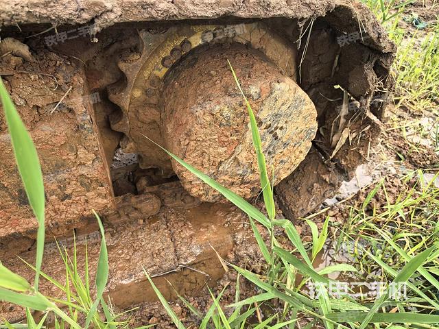 左驱动轮(行走机构) 左驱动轮(行走机构)