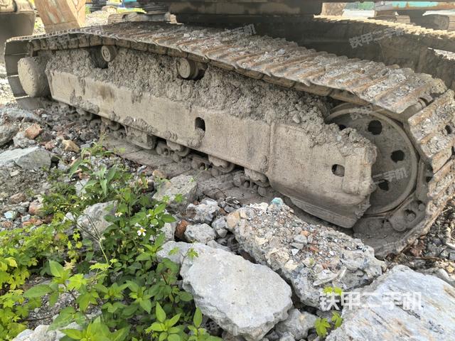 右侧行走马达盖板(行走机构) 右侧行走马达盖板(行走机构)