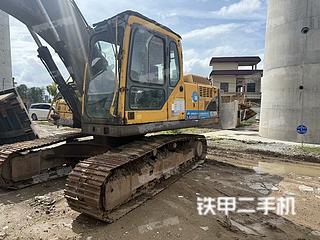濟南沃爾沃EC210B挖掘機實拍圖片