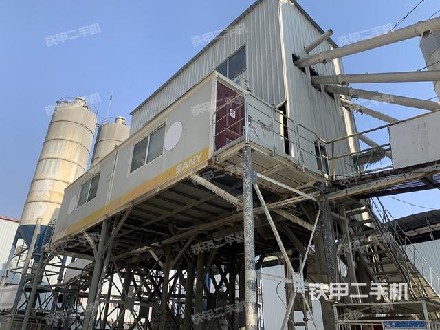 整機右后45°（設備外觀及核心部件）