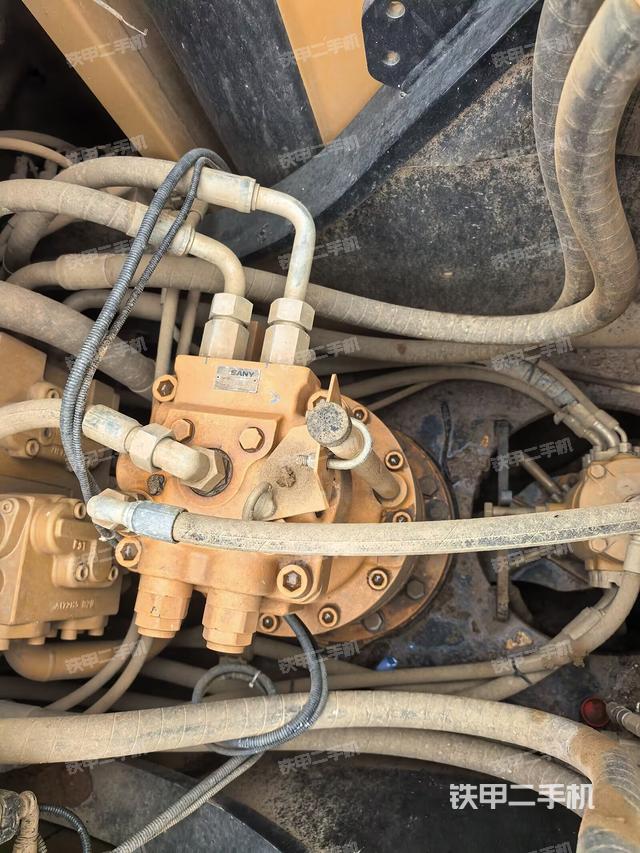 回转马达(上车部件) 回转马达(上车部件)