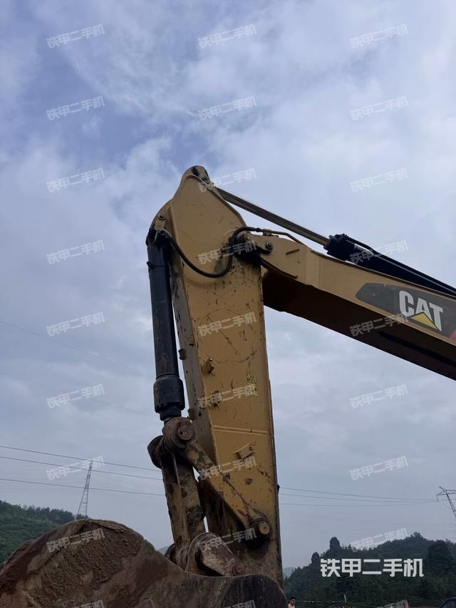 小臂整體左后（工作和回轉(zhuǎn)裝置）