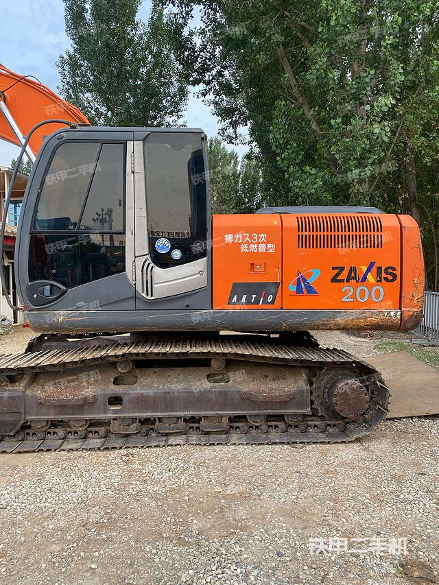 驾驶室整体（整机外观）