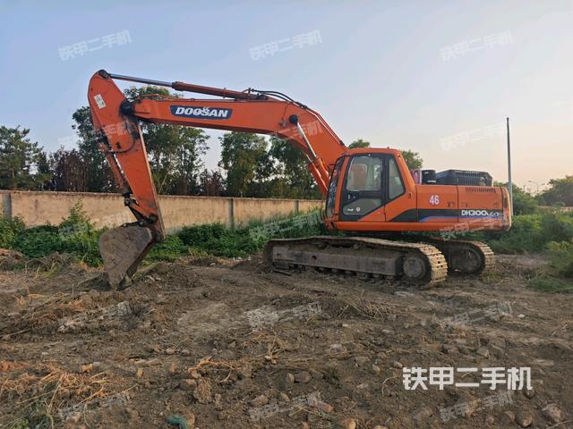 斗山DH300LC-7挖掘機(jī)