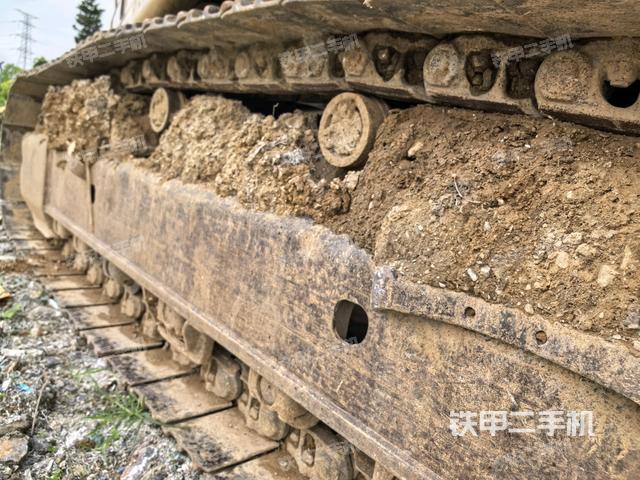 左导向轮(行走机构) 左导向轮(行走机构)