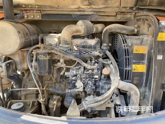 发动机整体俯视(整机外观) 发动机整体俯视(整机外观)