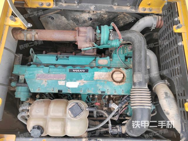 发动机整体俯视（整机外观）