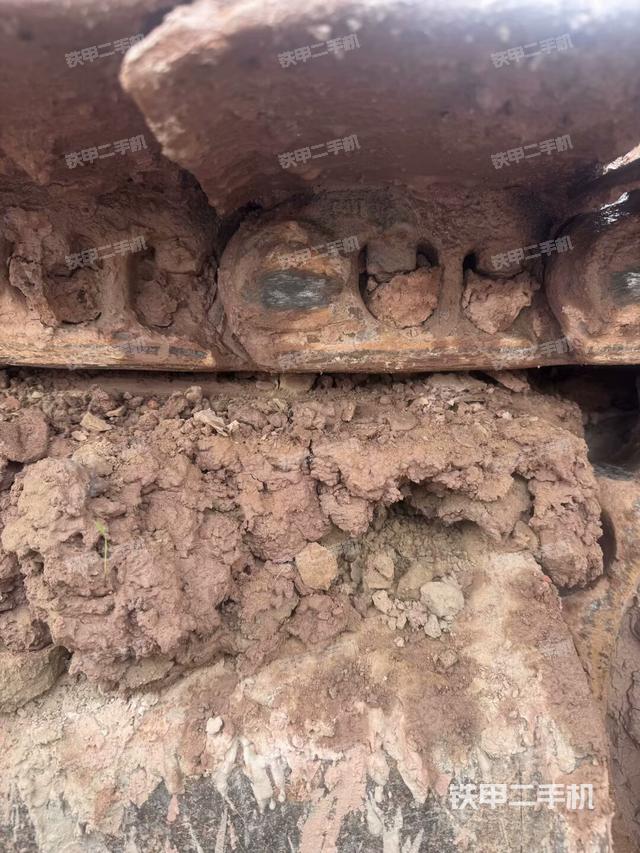 左側(cè)行走馬達蓋板（行走機構(gòu)）