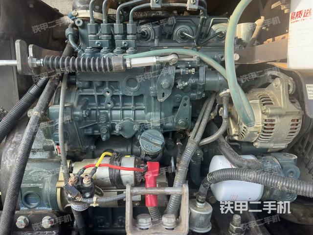 发动机整体俯视(整机外观) 发动机整体俯视(整机外观)