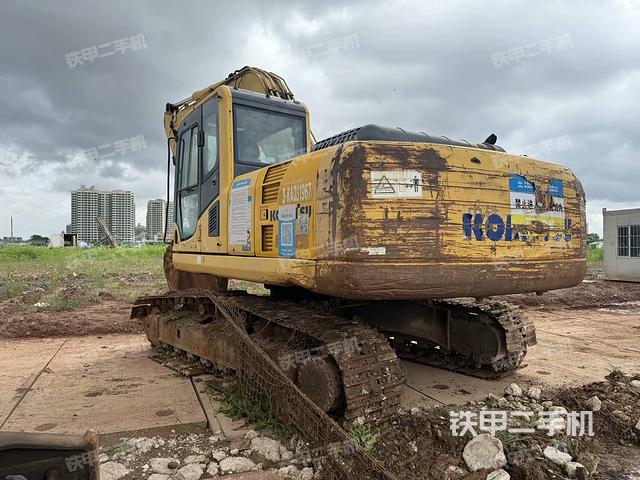 单侧履带整体(整机外观) 单侧履带整体(整机外观)