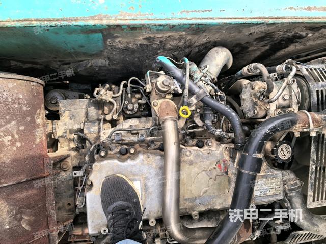 气门室盖螺丝特写(上车部件) 气门室盖螺丝特写(上车部件)