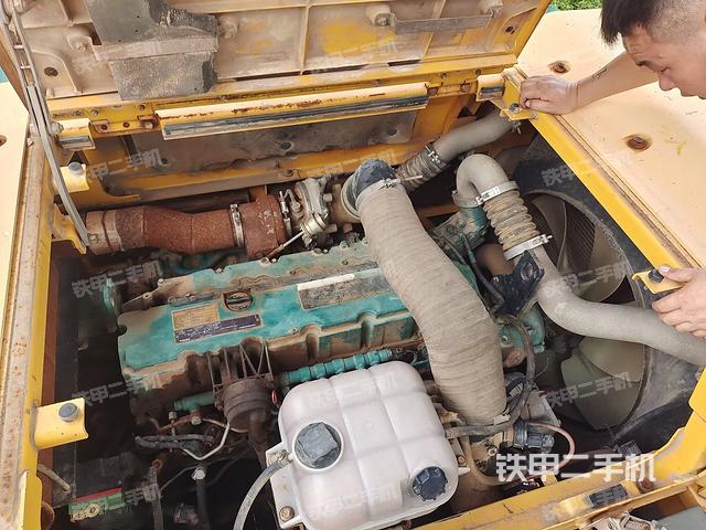 发动机整体俯视（整机外观）