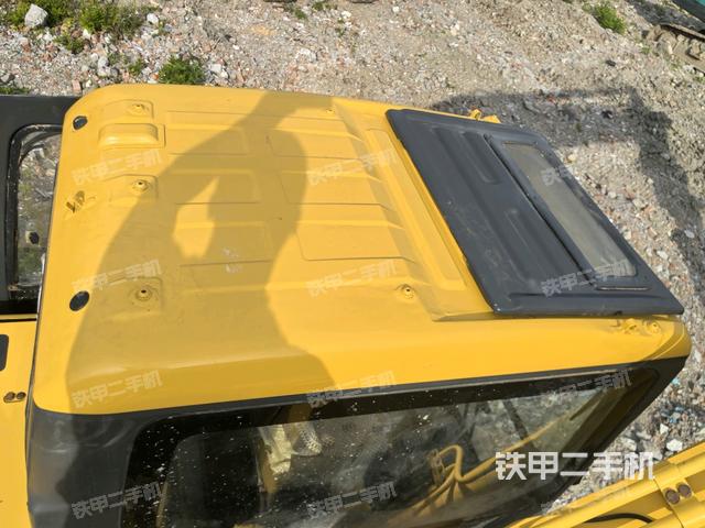 驾驶室顶部俯视(上车部件) 驾驶室顶部俯视(上车部件)