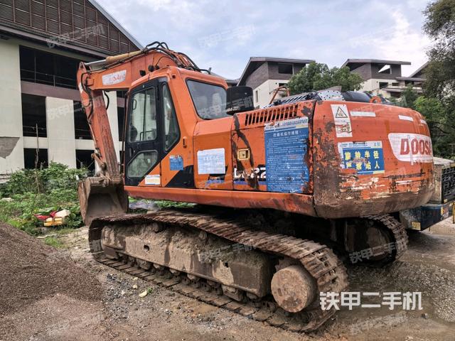 右后45(整机外观) 右后45(整机外观)