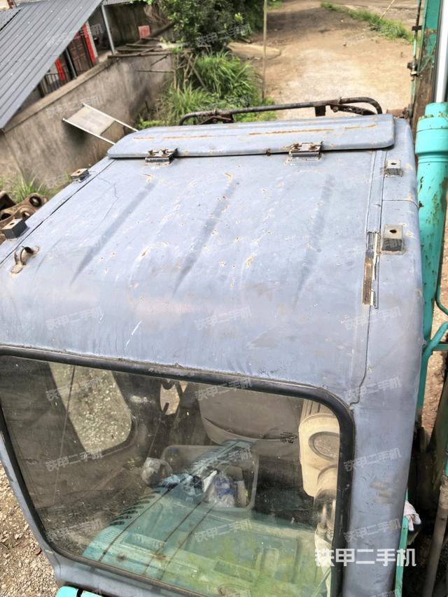 驾驶室顶部俯视(上车部件) 驾驶室顶部俯视(上车部件)