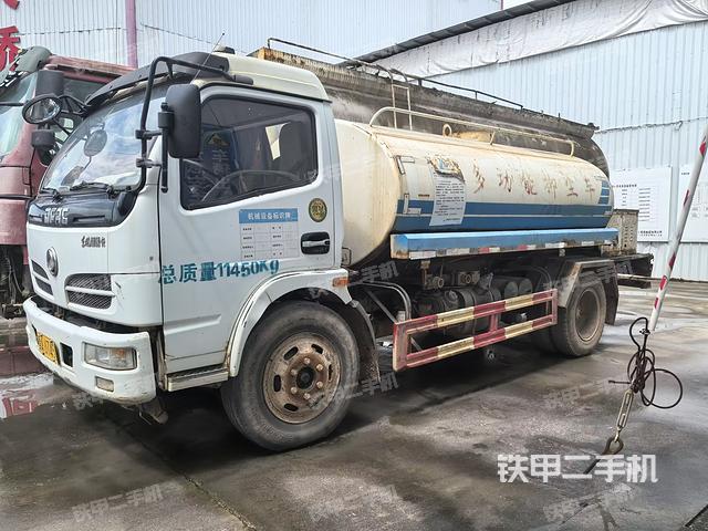 整机右侧（设备外观及核心部件）