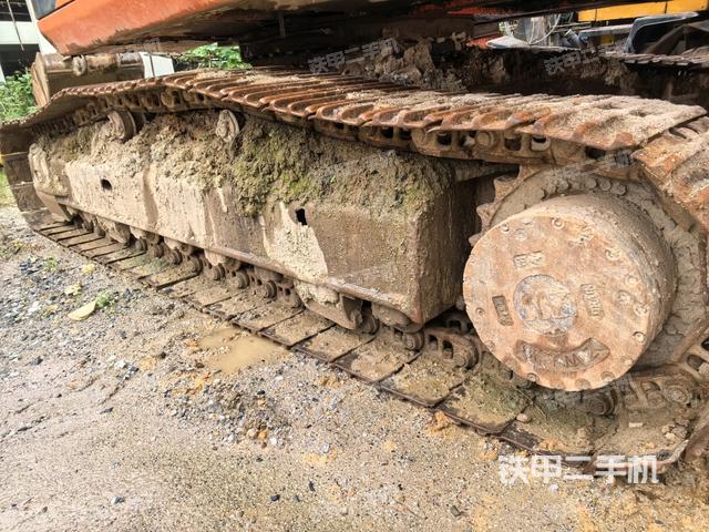 右侧行走马达盖板(行走机构) 右侧行走马达盖板(行走机构)