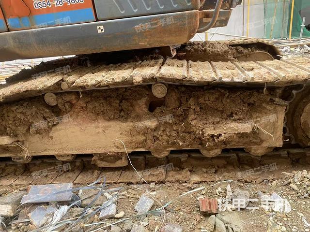 单侧履带整体(整机外观) 单侧履带整体(整机外观)