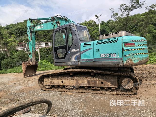 神鋼SK210LC-8挖掘機