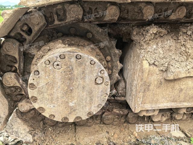 左侧履带整体 (行走机构) 左侧履带整体 (行走机构)