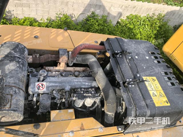 发动机室(上车部件) 发动机室(上车部件)