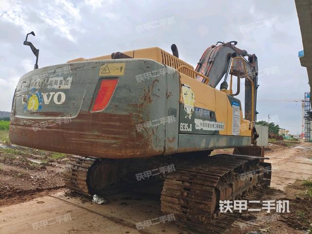 整机右后45°(整机外观) 整机右后45°(整机外观)