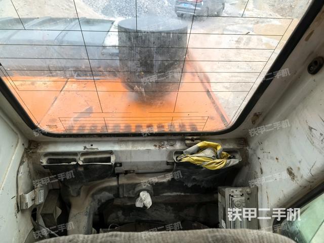 后窗玻璃角标(驾驶室部分) 后窗玻璃角标(驾驶室部分)