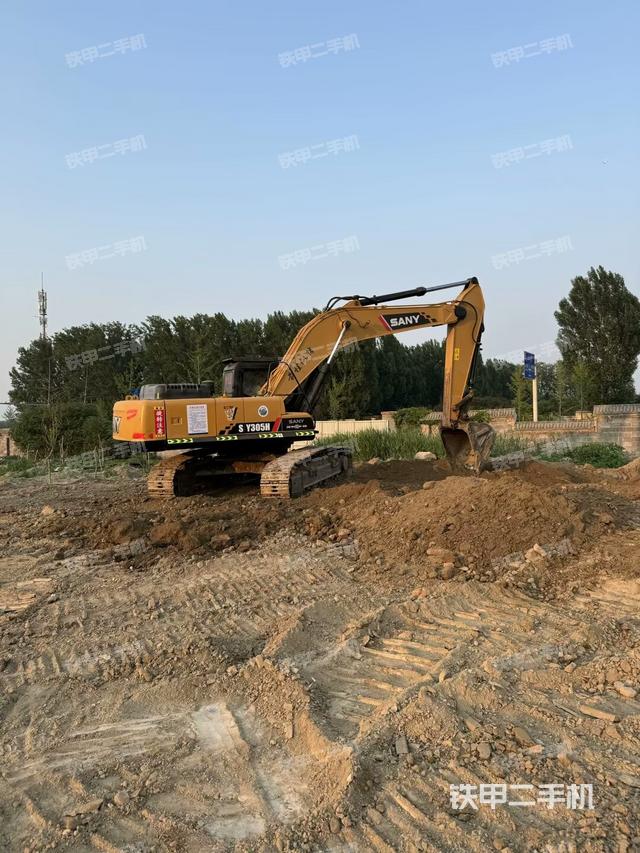 整机右后45°(整机外观) 整机右后45°(整机外观)