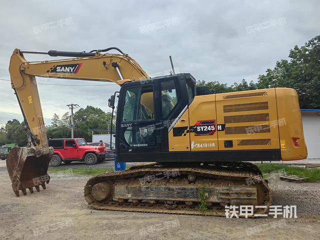 三一重工SY205C-S挖掘機(jī)