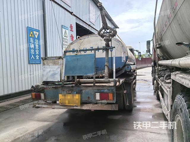 整机左侧（设备外观及核心部件）