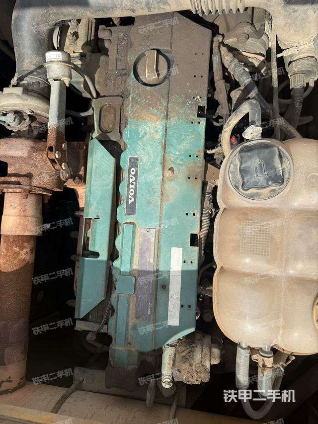 發(fā)動(dòng)機(jī)整體俯視（整機(jī)外觀）