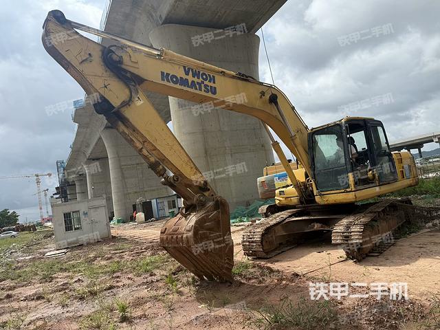 小松PC220-8挖掘機