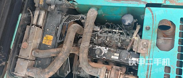 发动机整体俯视(整机外观) 发动机整体俯视(整机外观)