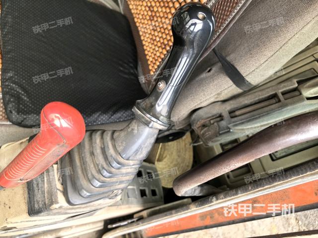 后窗玻璃角标（驾驶室部分）