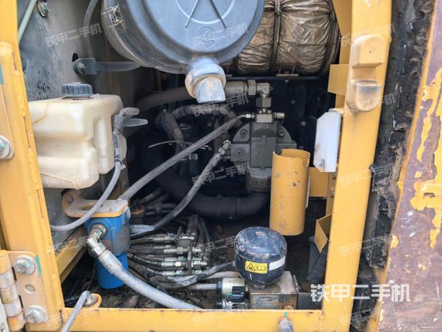 電瓶（大件艙室）