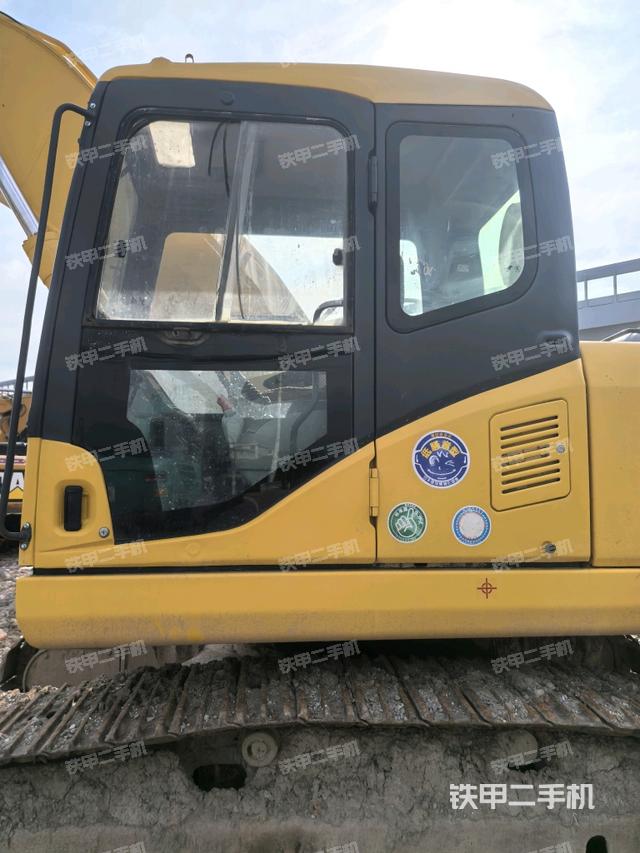 驾驶室正侧(驾驶室部分) 驾驶室正侧(驾驶室部分)