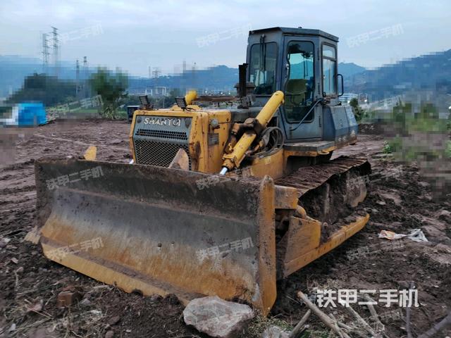 山推SD16標(biāo)準(zhǔn)型推土機