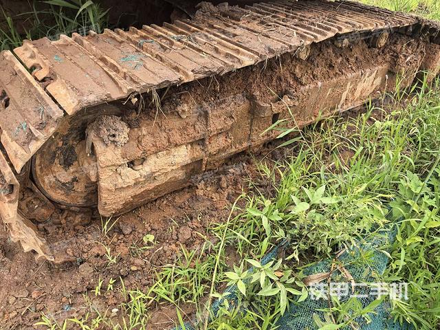 左侧履带整体 (行走机构) 左侧履带整体 (行走机构)