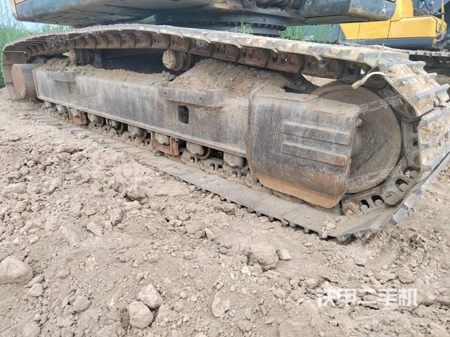 单侧履带整体（整机外观）