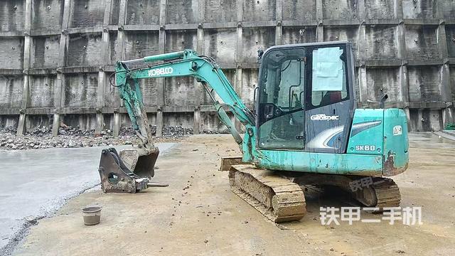神鋼SK60-8挖掘機