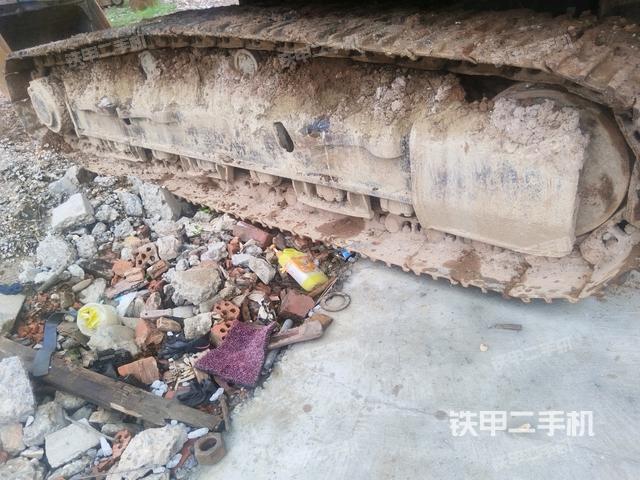 右侧履带整体(行走机构) 右侧履带整体(行走机构)