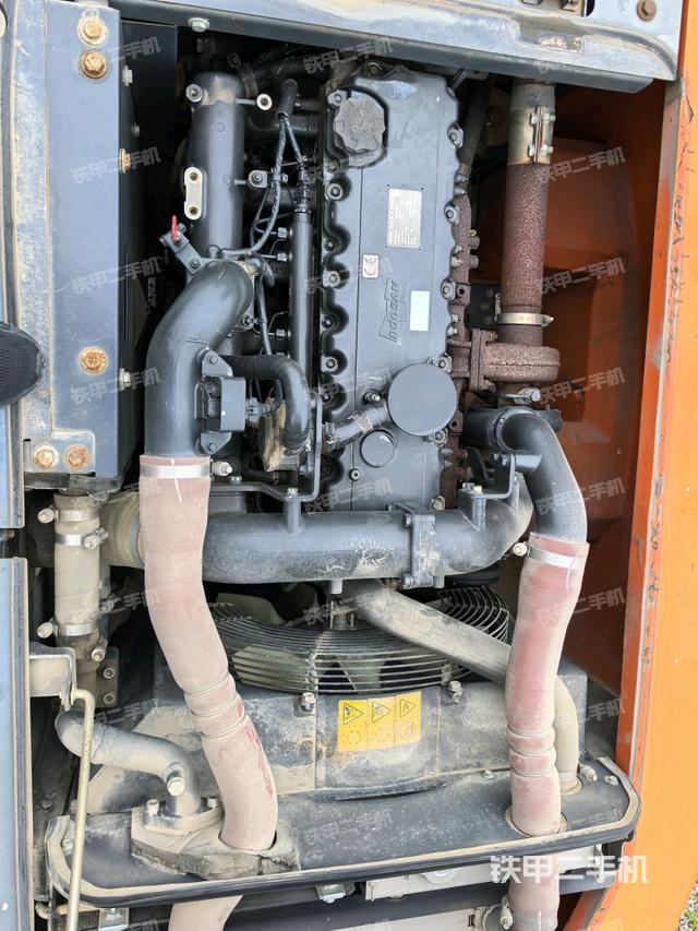 發(fā)動機室(上車部件) 發(fā)動機室(上車部件)