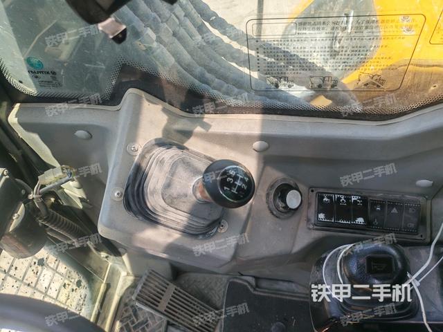 座椅后部（驾驶室部分）