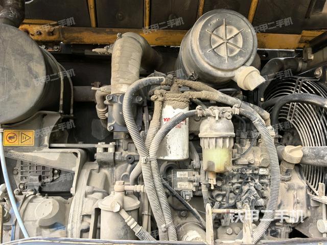 发动机室(上车部件) 发动机室(上车部件)