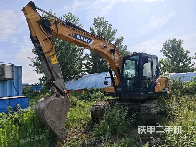 三一重工SY135C挖掘機(jī)